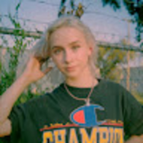 Meet your Posher, Sophia - Picture 1 of 1